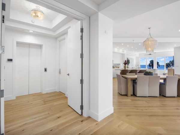 Ultra Posh South end Condo with Private Pool and Spa